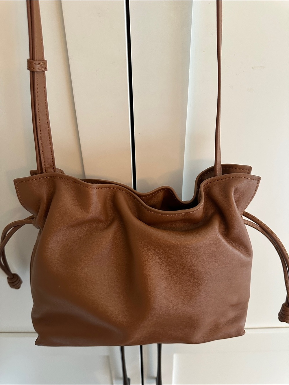 NWOT QUINCE DRAWSTRING CROSSBODY BAG - Picture 2 of 7